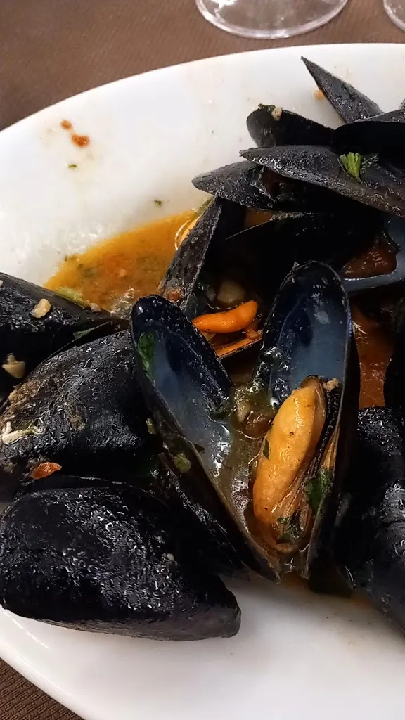 Trattoria La Sirena di Mancuso_Faro Superiore_slider_image_2