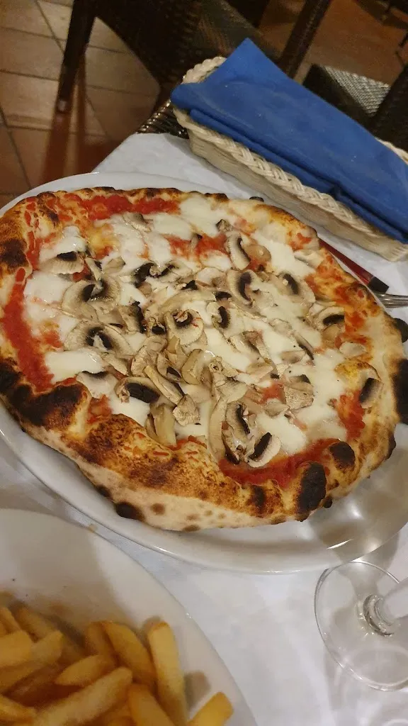 Lawrence Ciantar (biker_wenzu)_Ristorante Gitano's_Faro Superiore_recensione