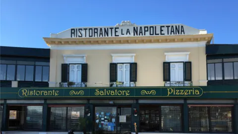 Ristorante Salvatore La Napoletana_Faro Superiore_slider_image_1
