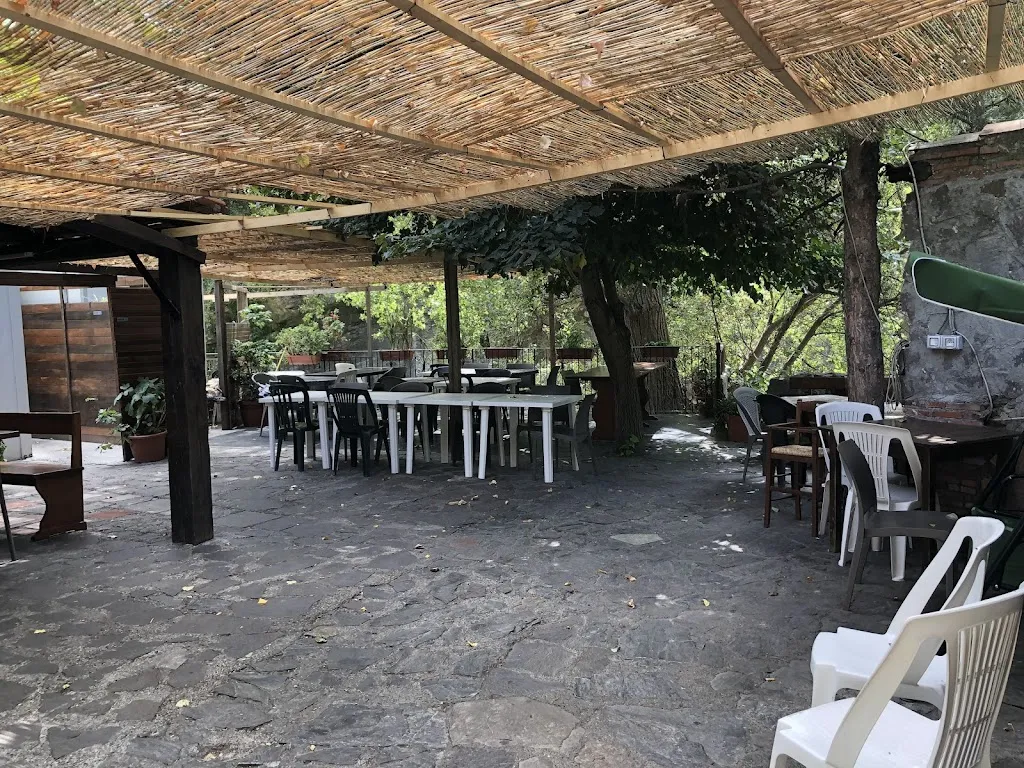 Rusti e Mancia di Cannetti_Fiumedinisi_slider_image_1