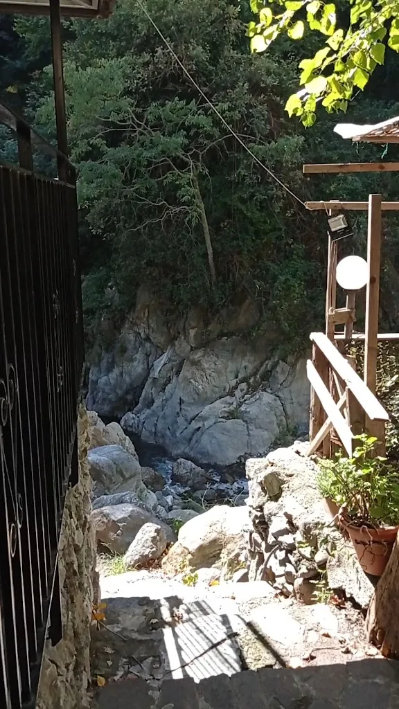 Rusti e Mancia di Cannetti_Fiumedinisi_slider_image_2