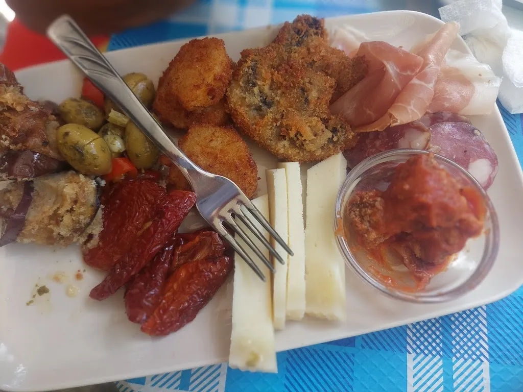 Rusti e Mancia di Cannetti_Fiumedinisi_slider_image_3