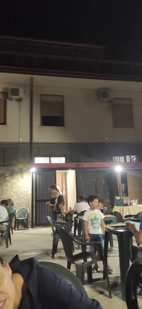 Micaela Bisio_Pizzeria A.C. di Giovanni Famà_Fiumedinisi_review