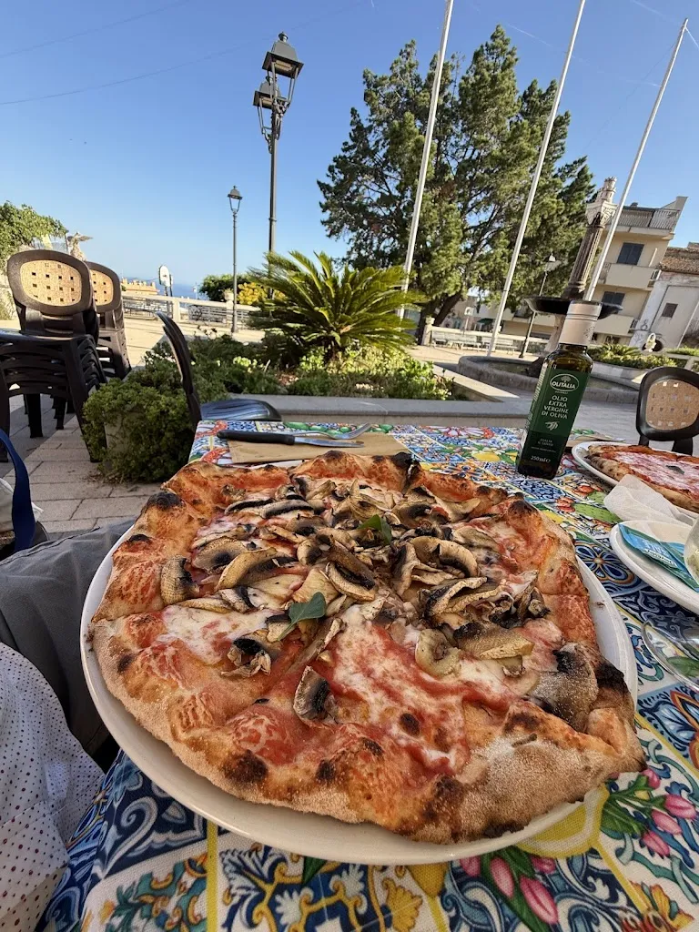 rai aslam_Antichi Muri_Forza d'Agrò_review