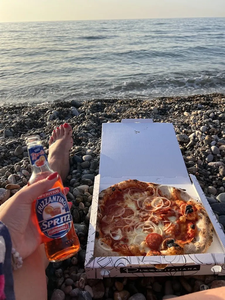 Elena Jud_Muzzika_Ficarazzi_review