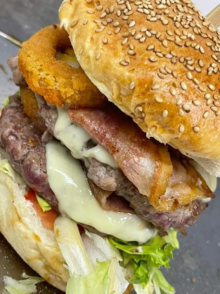 Mister Pizza Burger_Ficarazzi_slider_image_1