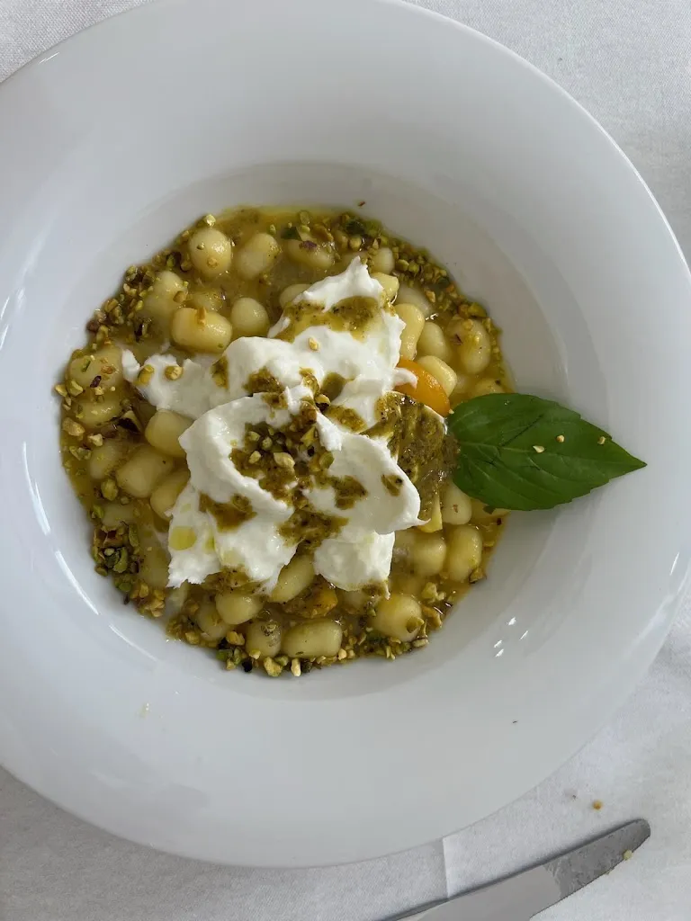 Jennifer James-Young_Spazio Fraranda - cucina e sfizi_Frazzanò_review