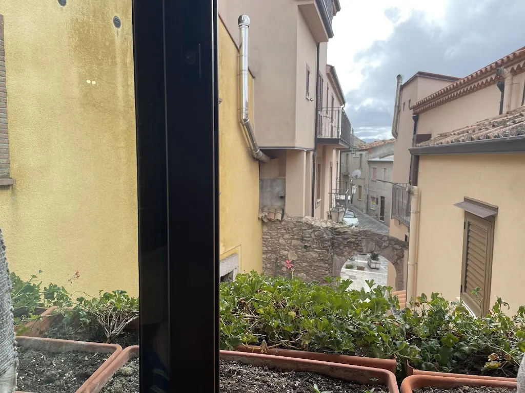 Leon Chick_Ritrovo La Macina_Frazzanò_review