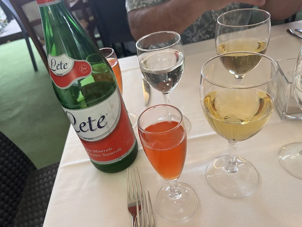 Hensel Family_Mare Kambo_Fiumefreddo Sicilia_review