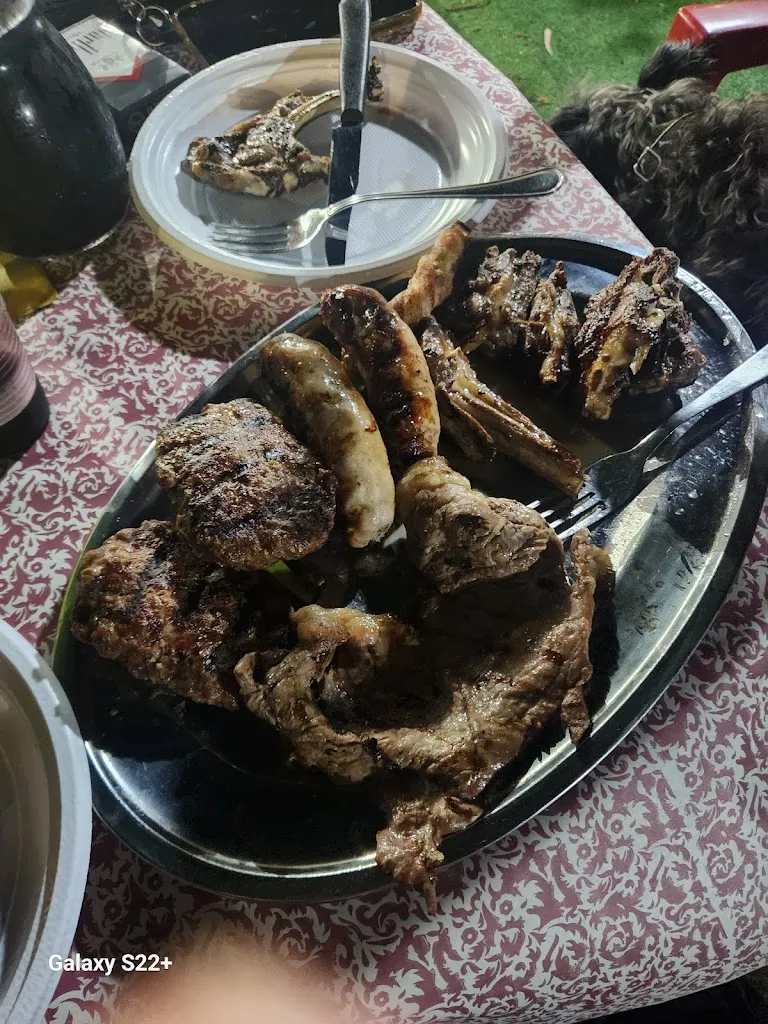 Jeffery Wingert_Arrusti e mangia braceria a Fiumefreddo di sic_Fiumefreddo Sicilia_review