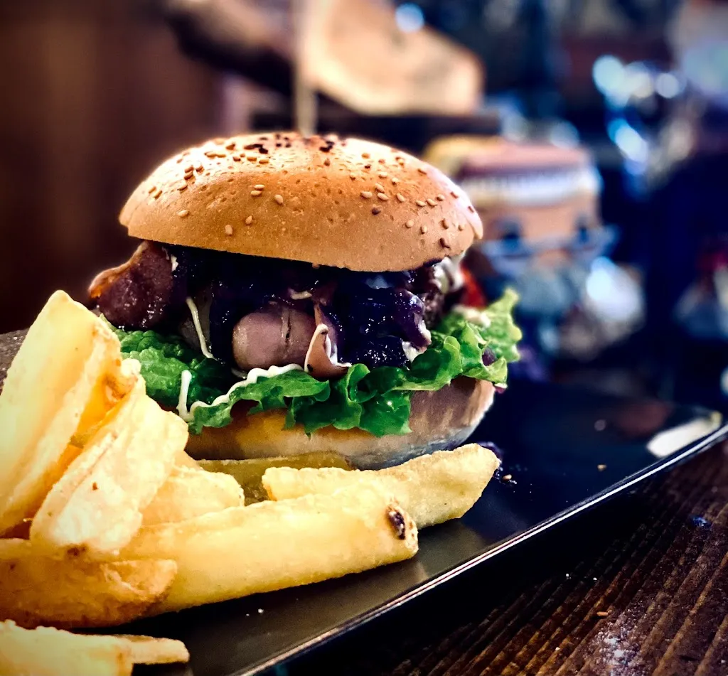 Flumen Alley_Fiumefreddo Sicilia_slider_image_3