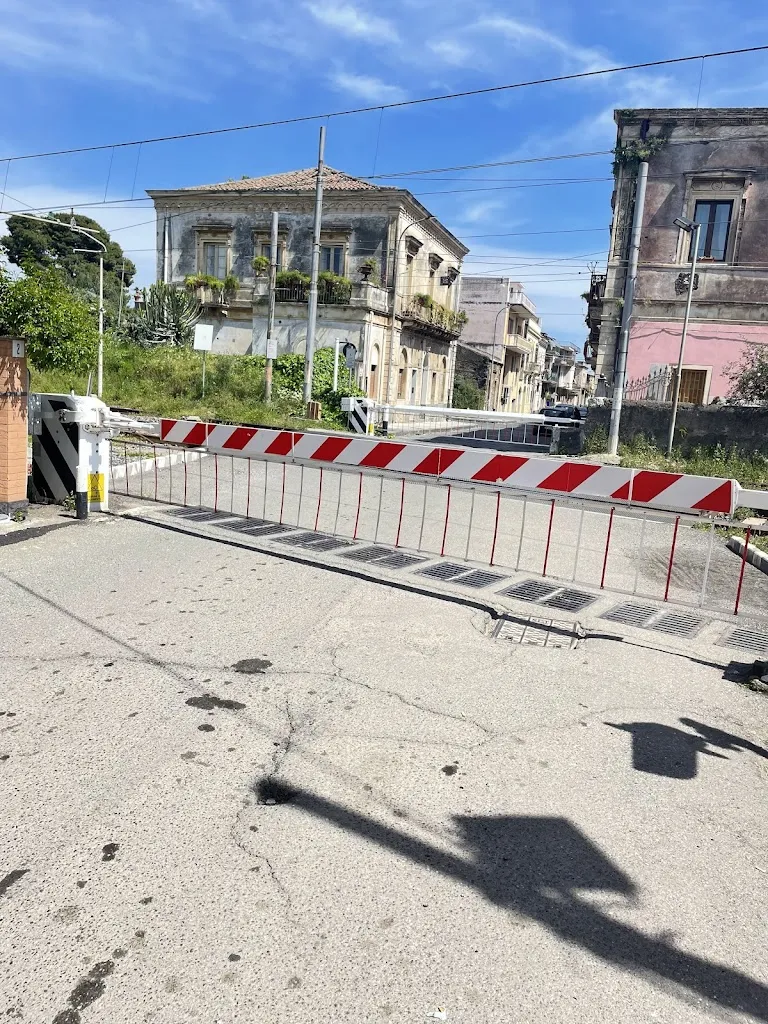 Stephen Douglas Scotti_BeddaMaki_Fiumefreddo Sicilia_review