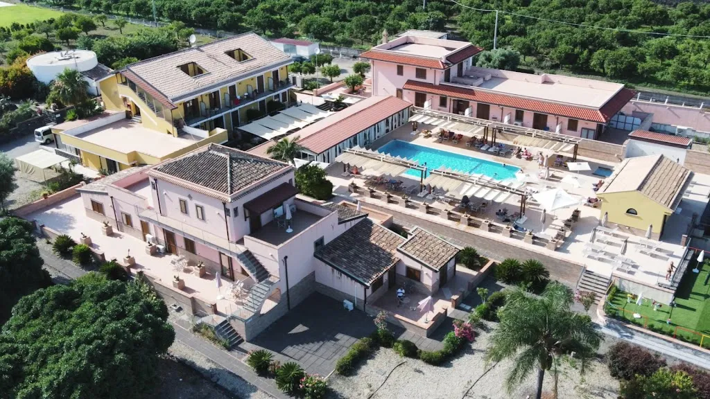 Land Of Dreams_Fiumefreddo Sicilia_slider_image_2