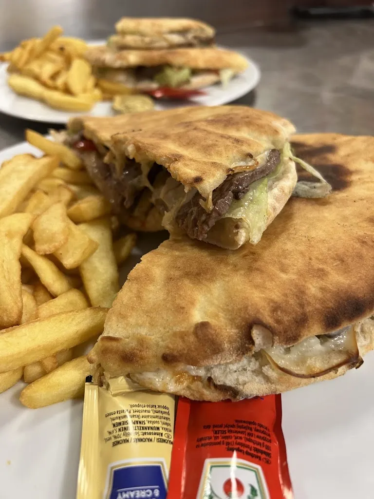 Pizzeria Bledi_Fiumefreddo Sicilia_slider_image_2