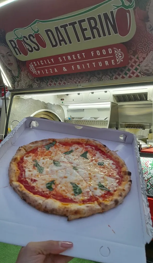 Mary Mussolino_Food & Food - Rosso Datterino Food Truck_Fiumefreddo Sicilia_review