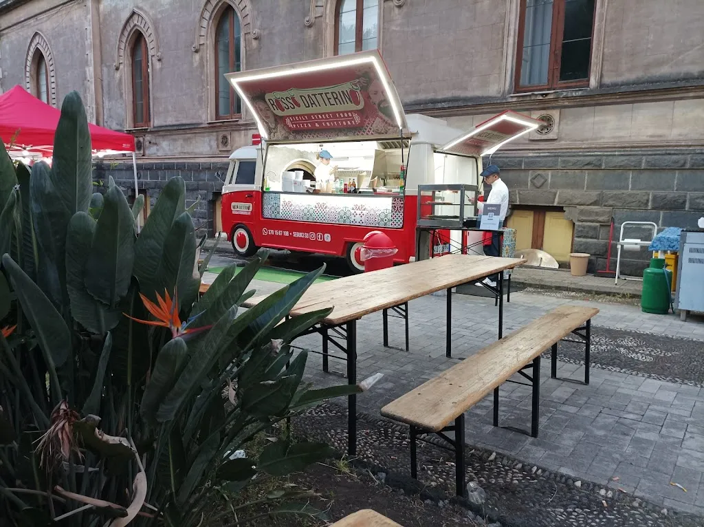Food & Food - Rosso Datterino Food Truck restaurant in Fiumefreddo Sicilia
