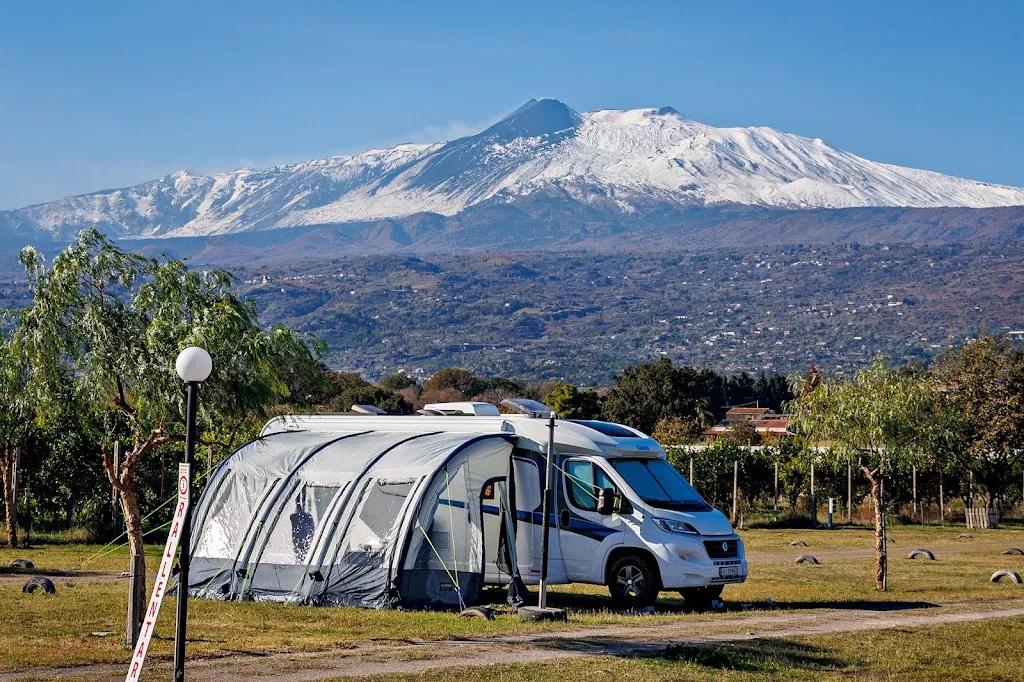 Chad Stokes_Oasi Park Garden Club - area sosta camper_Fiumefreddo Sicilia_review