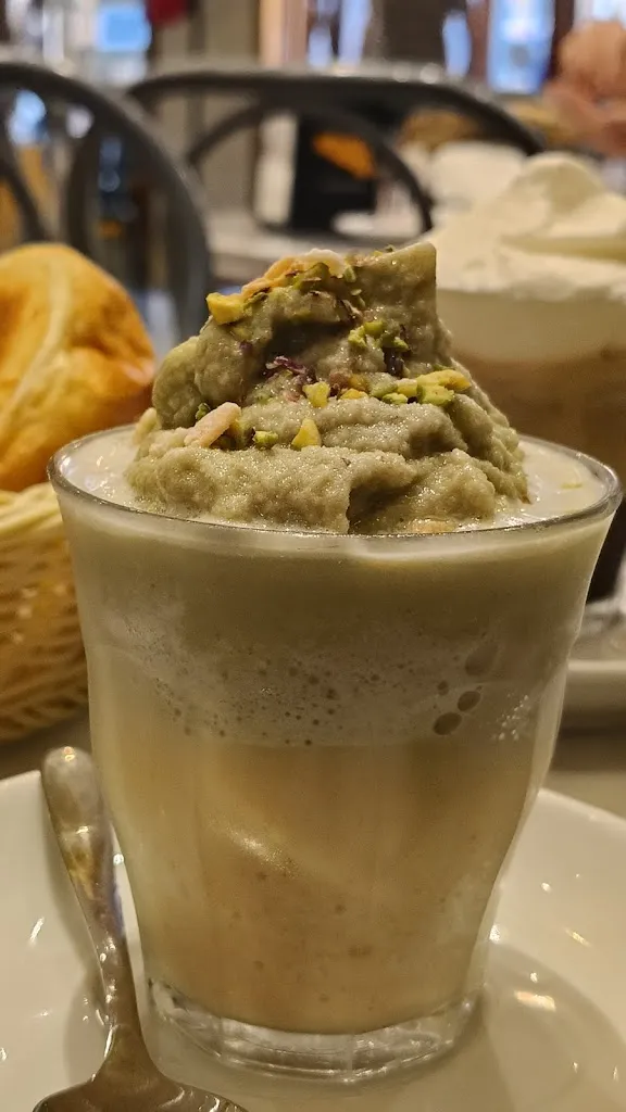 Emanuela Picciotto_Bar Mimmo_Furci Siculo_review