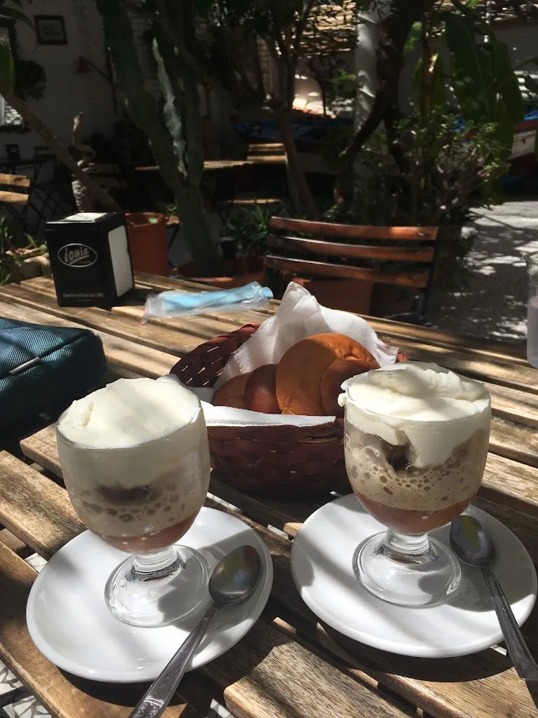 Piergiovanni Di Domenico_Ritrovo Al Veliero_Furnari_review