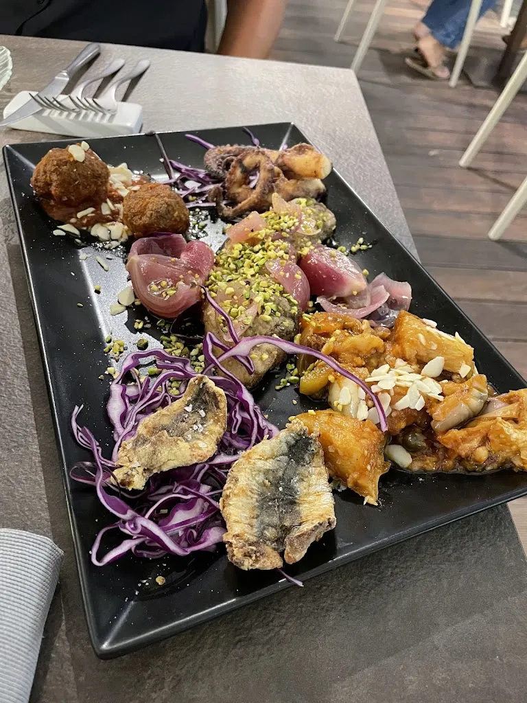 Ammukka_Favignana_slider_image_2