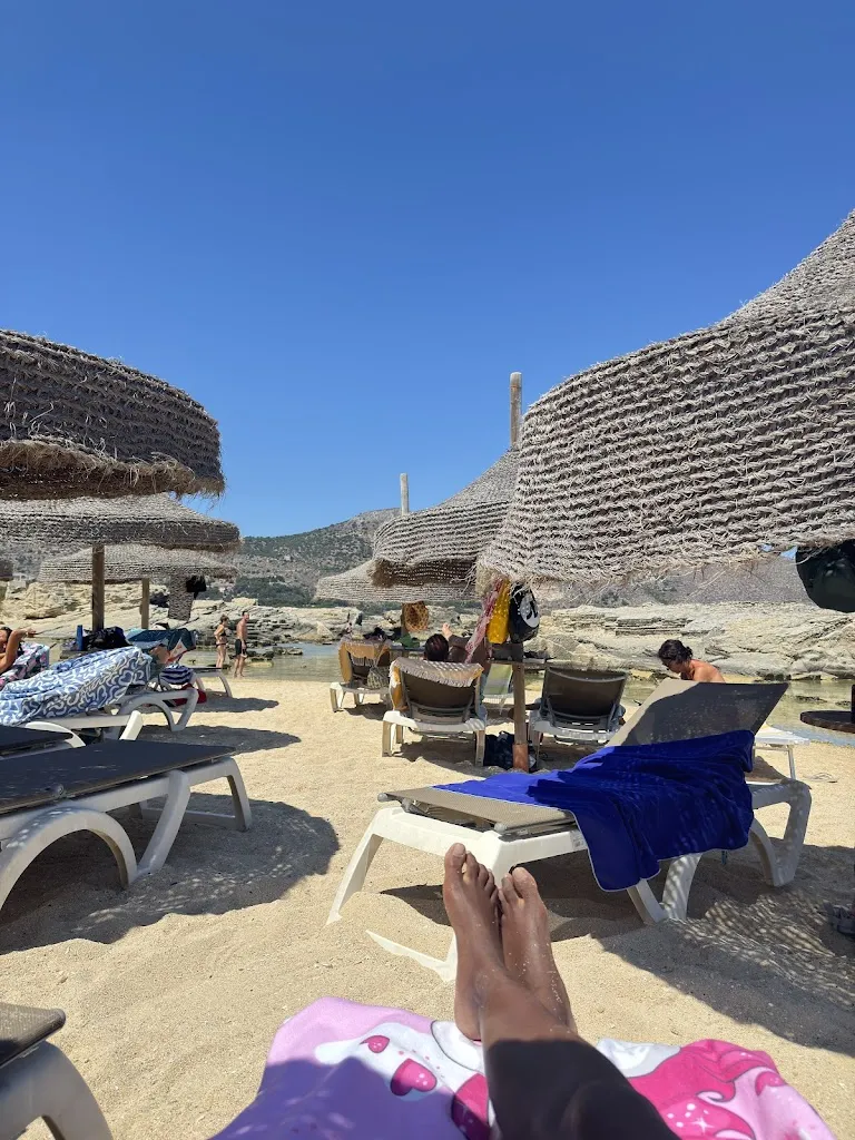 Laura Velo_Sea Club Favignana_Favignana_review