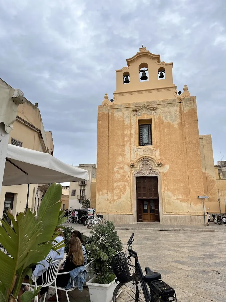 Sydney L._Trattoria Due Colonne_Favignana_recensione