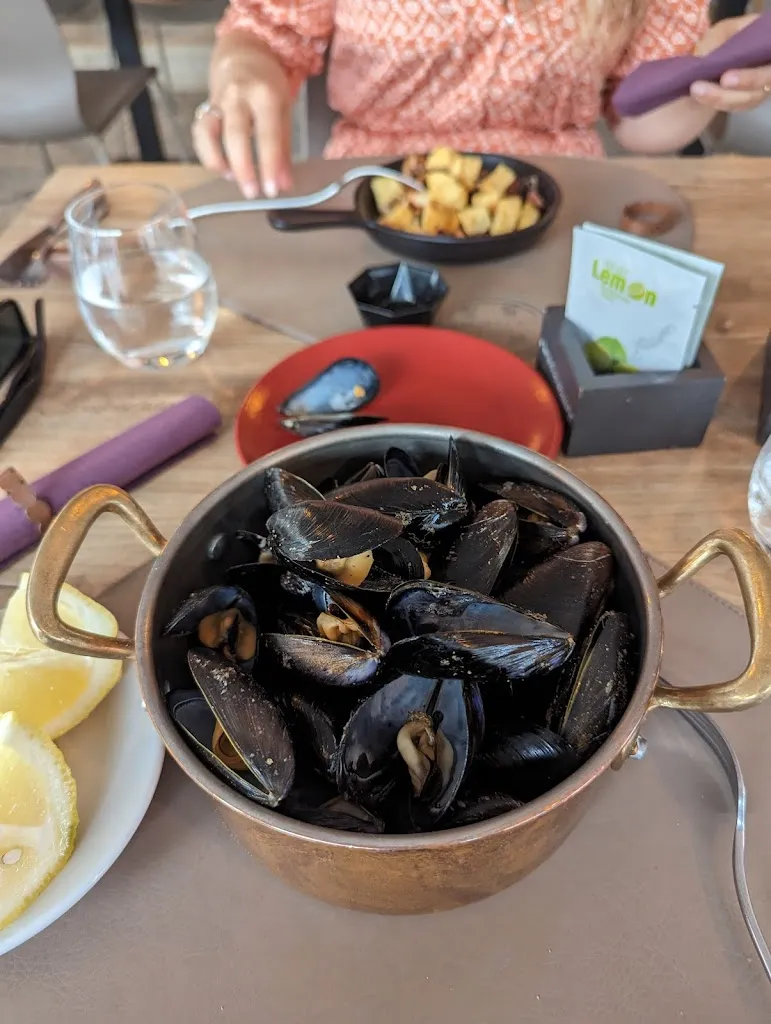 Zachary Cohen_Trattoria Due Colonne_Favignana_recensione