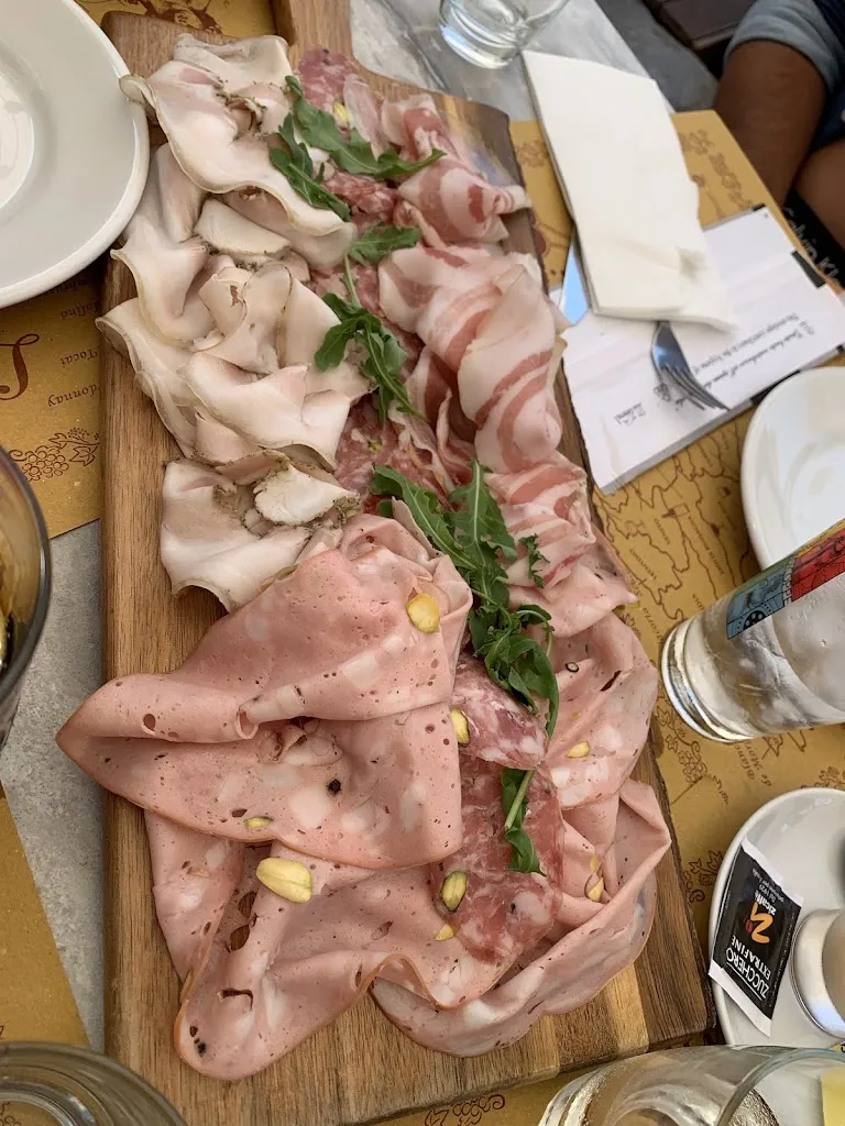 Alyona Gorlushko_La regina delle Egadi_Favignana_recensione