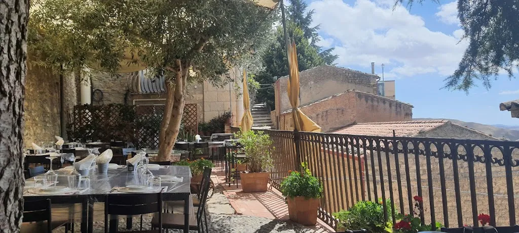 Trattoria Sant'Anna_Gangi_slider_image_2