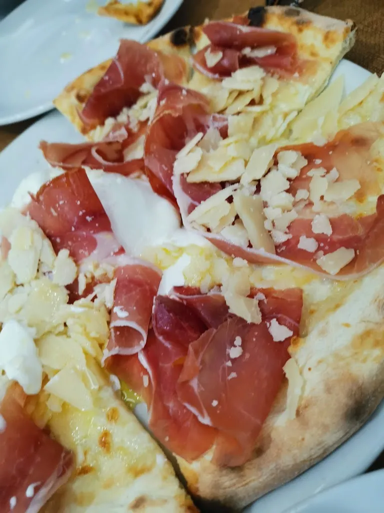 Sorin Baranga_Trattoria Pizzeria B&b Montemare_Giardina Gallotti_review