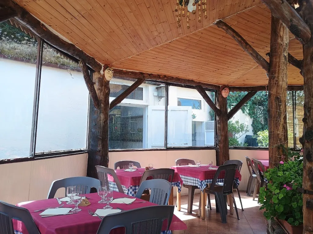 rifugio dell'aquila trattoria pizzeria_Geraci Siculo_slider_image_3