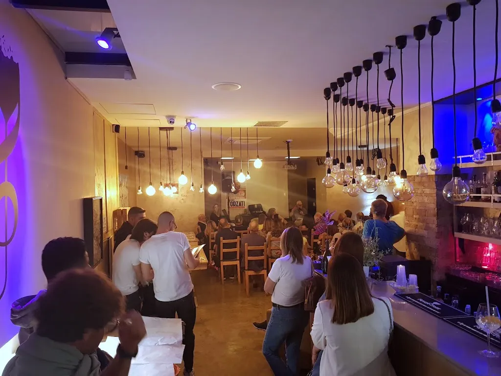 Pietro Amendolara_Di Vittorio Shock_Gravina in Puglia_review