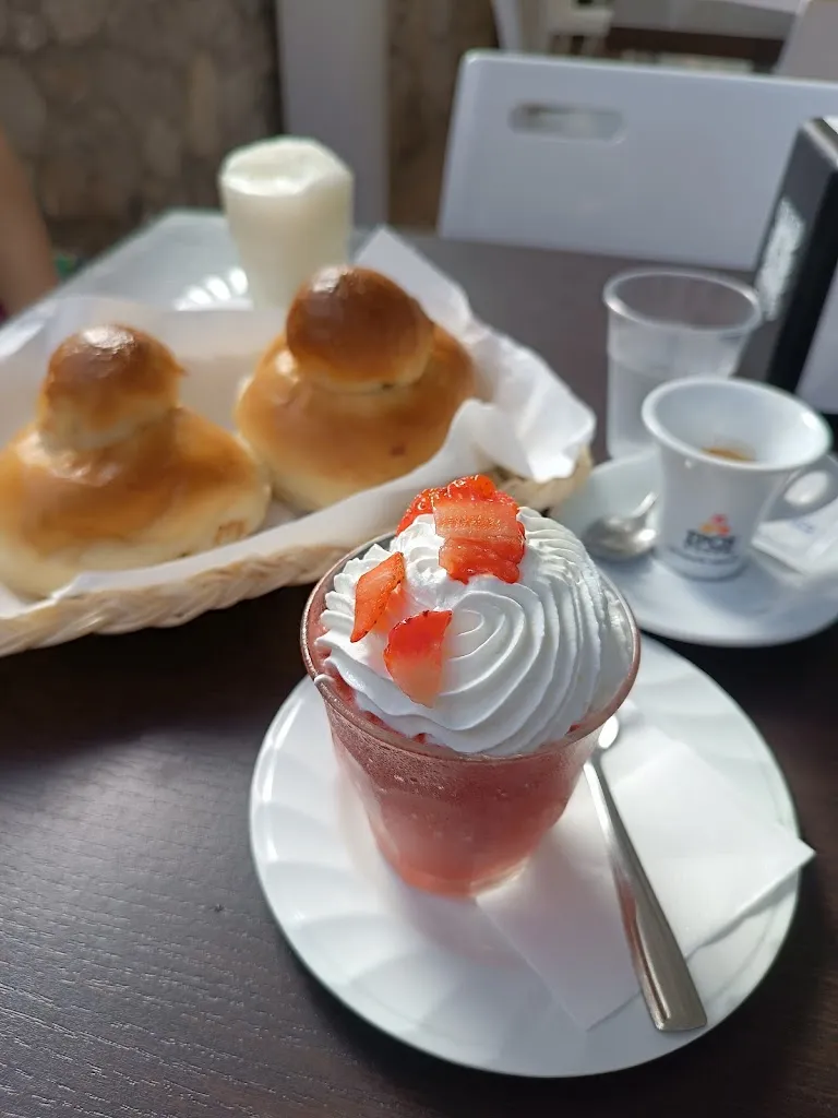 Gianluca_Corner Of Delights Of Palmeri Laura_Gliaca_recensione