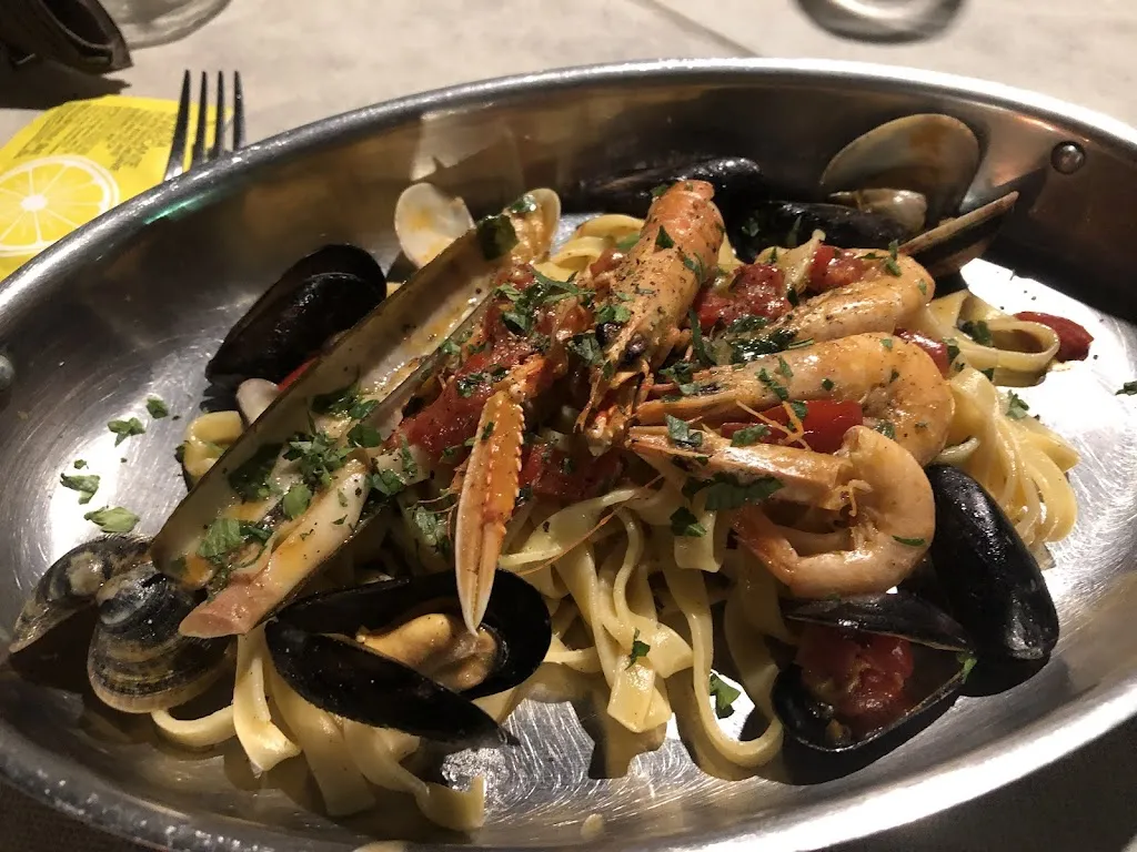 Thu_Lounge Bar trattoria il canape'_Gioiosa Marea_review