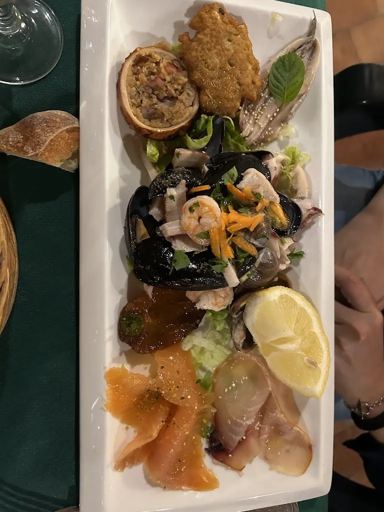 Agostino Cartone_Ristorante La Pineta_Gioiosa Marea_review