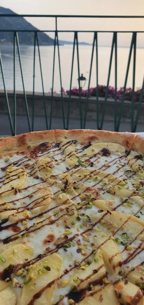 Robin_La pizzeria_Gioiosa Marea_review