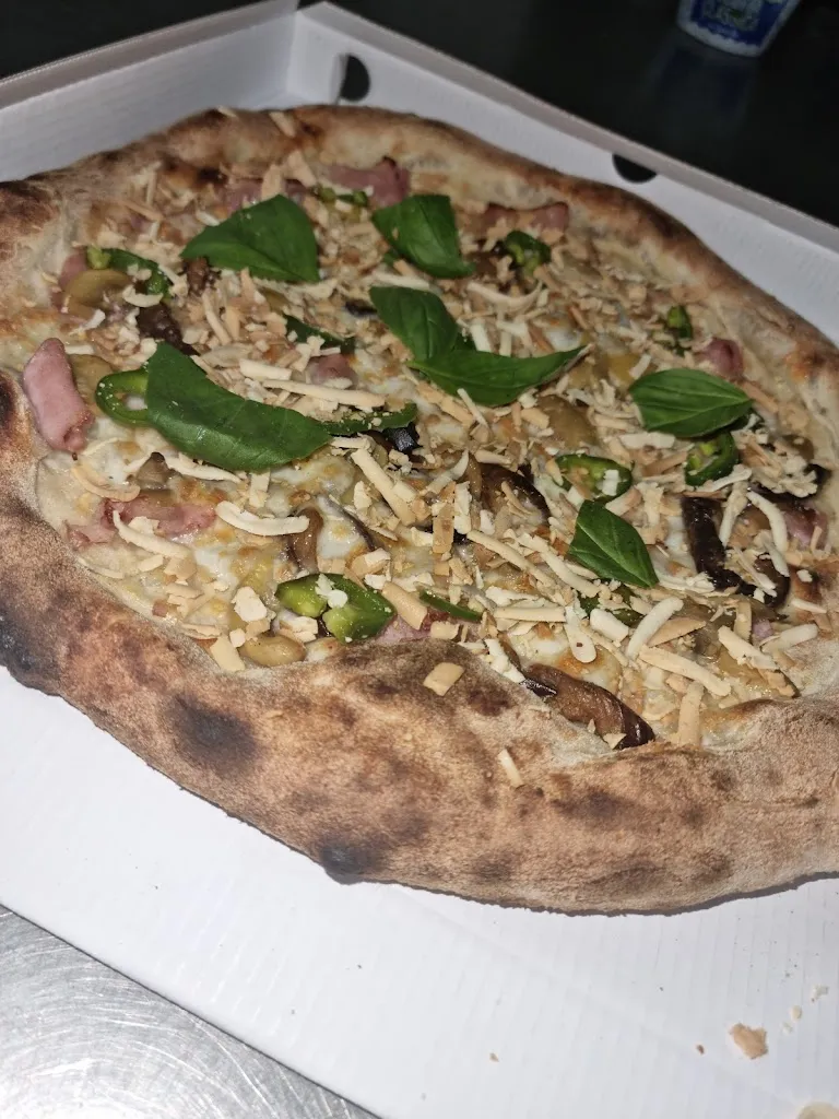 Gaetano Spinella_La pizzeria_Gioiosa Marea_review