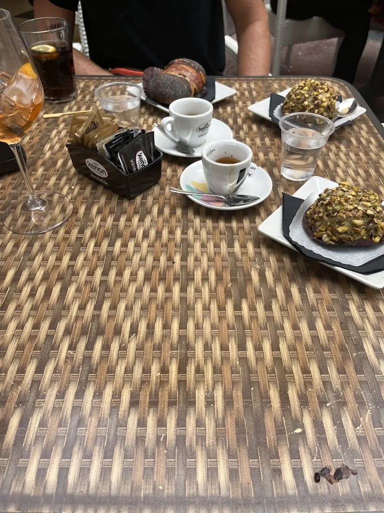 martyna wiktorowska_Divino lounge bar_Gioiosa Marea_review