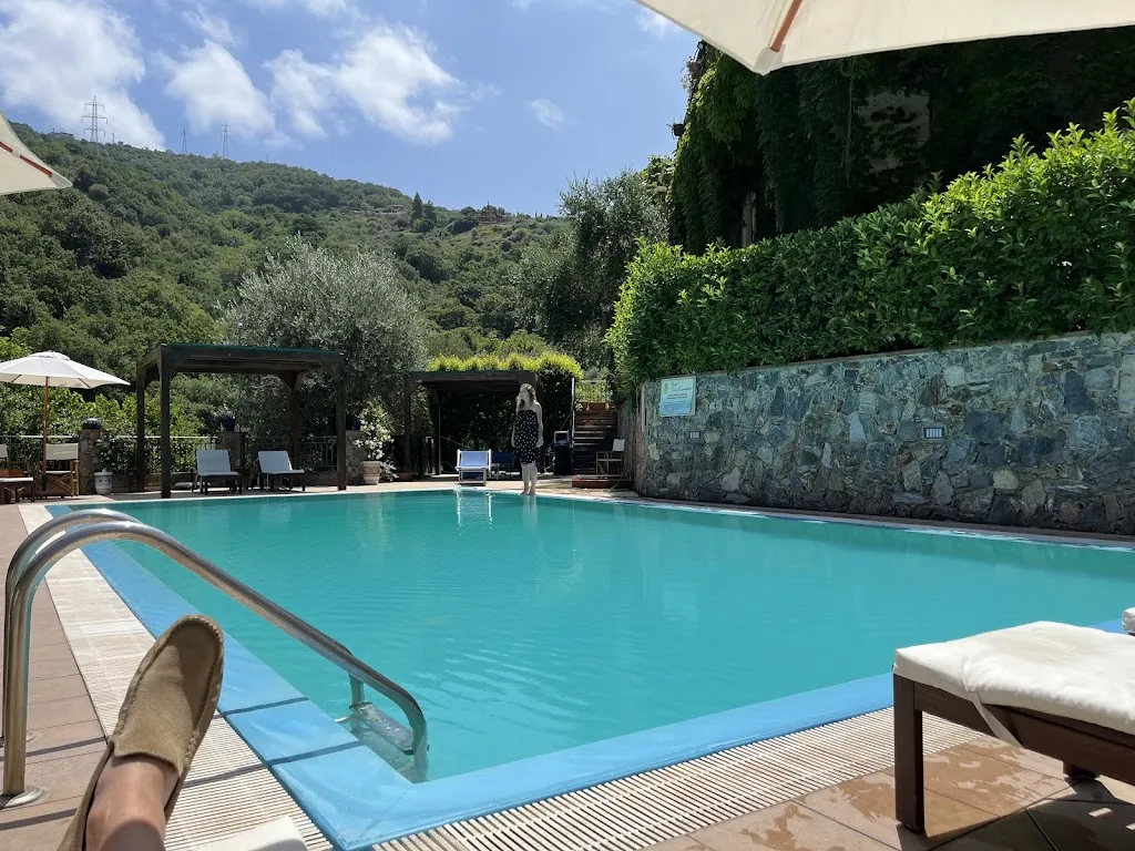 John Churchill_Turismo Rurale Borgo San Francesco_Gioiosa Marea_review