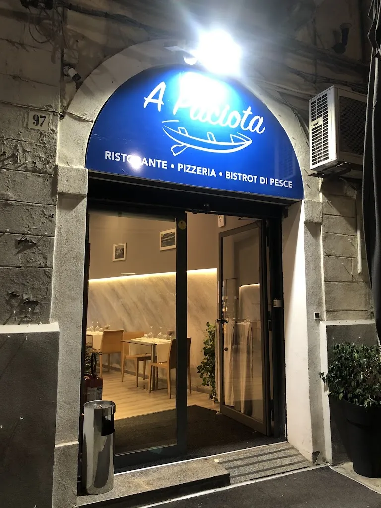A Paciota Bistrò Di Pesce restaurant in Guidomandri Marina