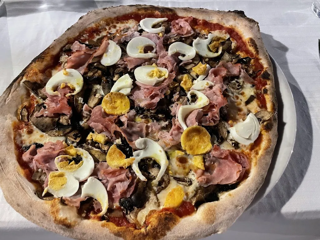 Christoph Bode_Pizzeria La spiga_Giarre_review