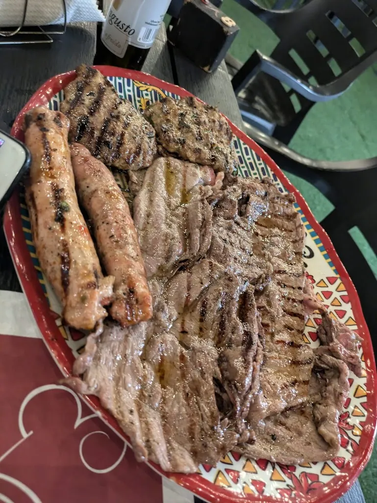 Elena Calina_Vulcano Etna Pub_Giarre_review