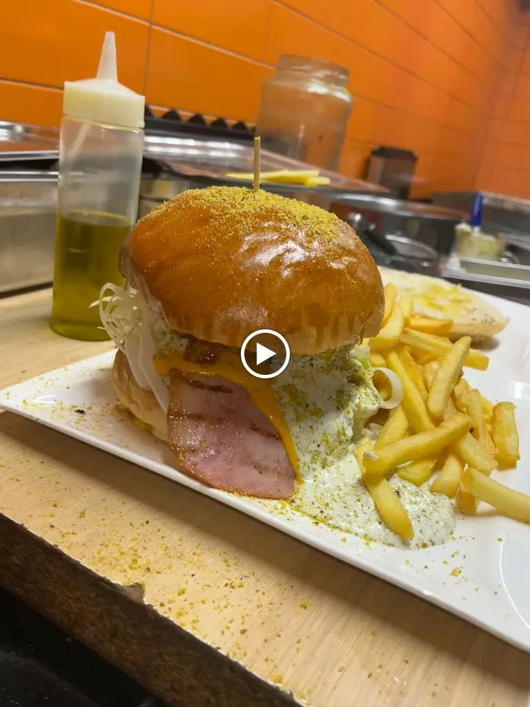 Vulcano Etna Pub_Giarre_slider_image_2