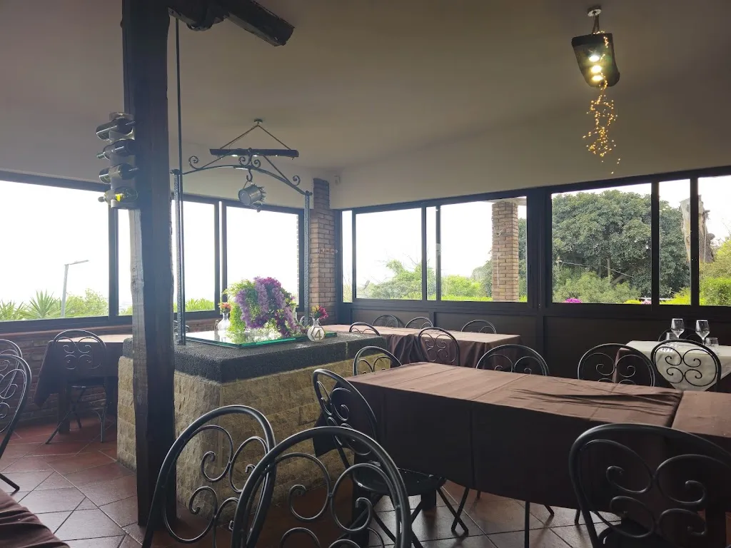 Ignazio Cannavò_Le Cisterne & Villa Le Cisterne Giarre_Giarre_review