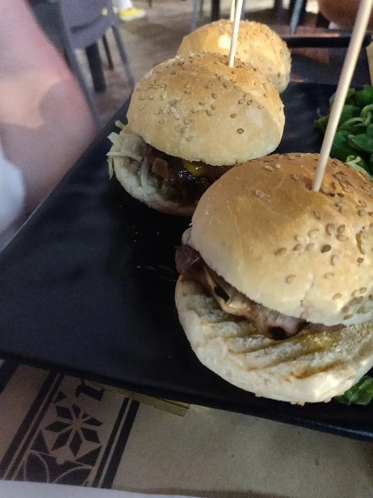 Rene Theuns_250 Grammi Hamburgeria_Giarre_review