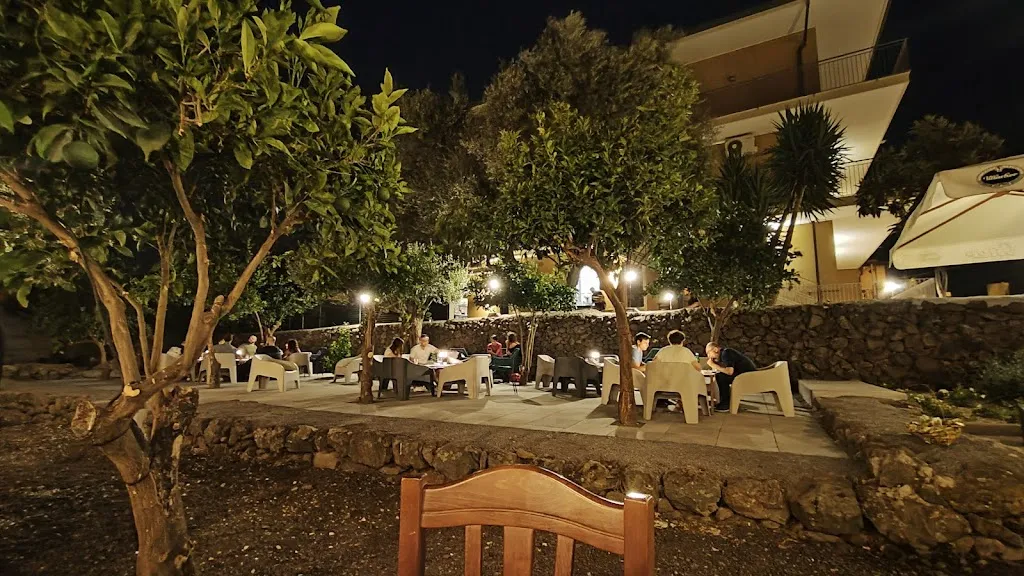 Nero Montana_Gravina di Catania_slider_image_1