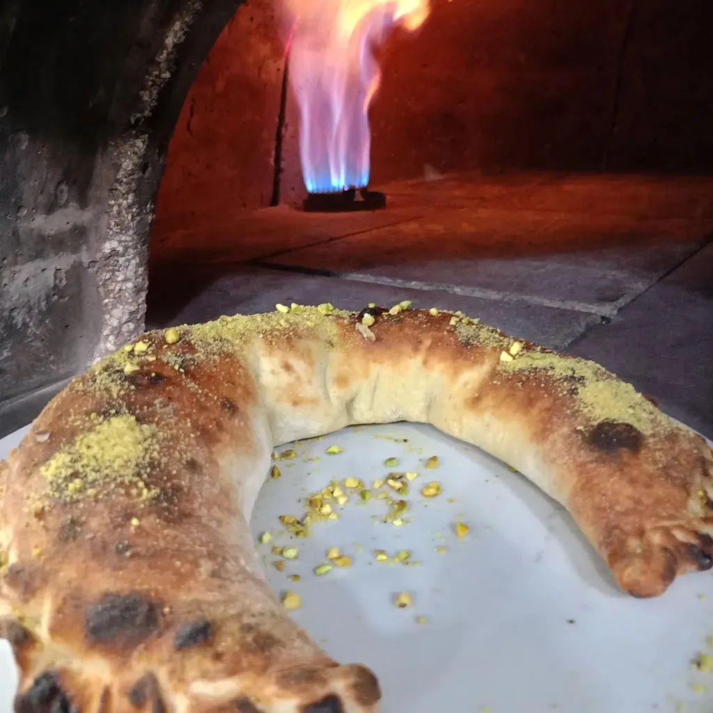 PizzeriaMezza Luna_Gravina di Catania_slider_image_1