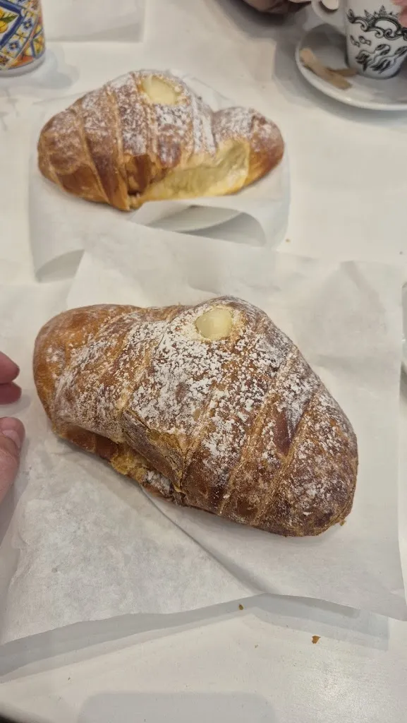 Marko Zivkovic_Rapisarda Caffè_Gravina di Catania_review