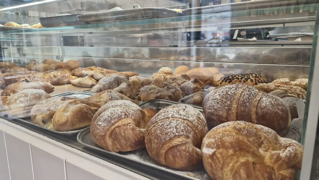 Ivana Ilic_Rapisarda Caffè_Gravina di Catania_review