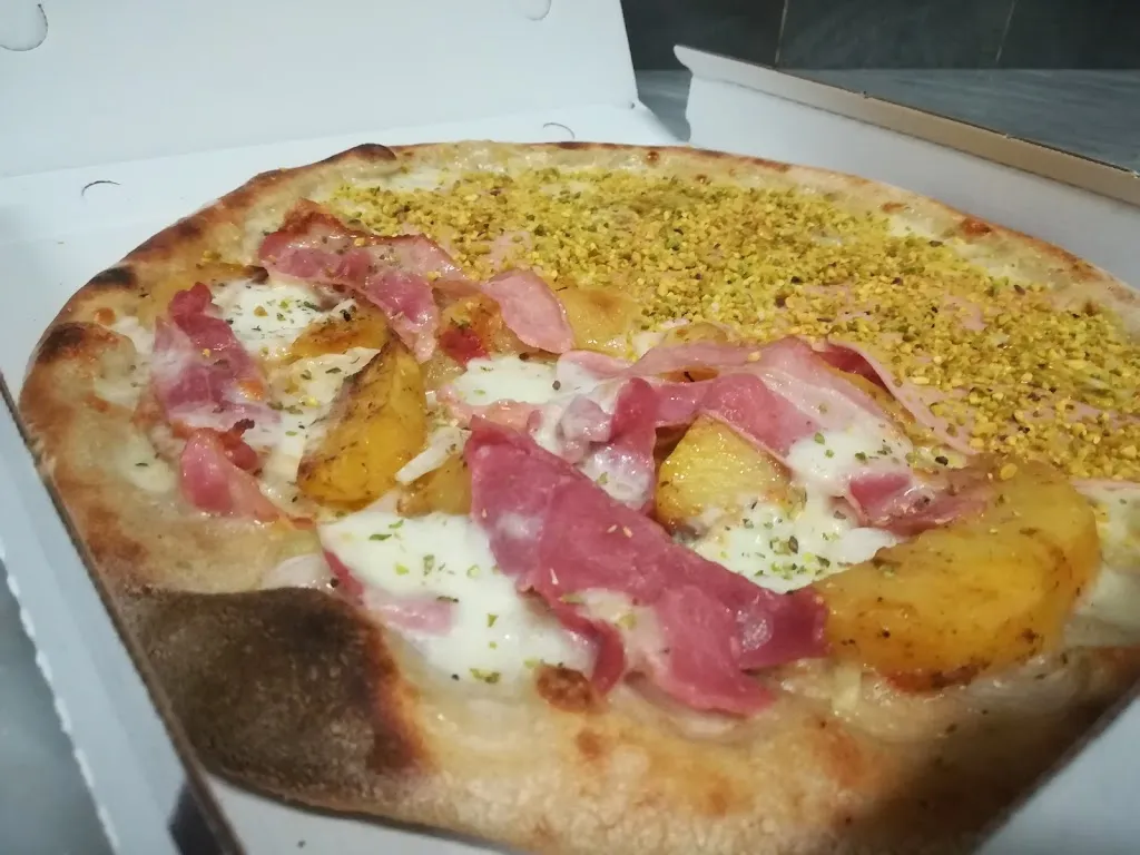 Menu_Pizzeria I Famosi_Gravina di Catania_image_7